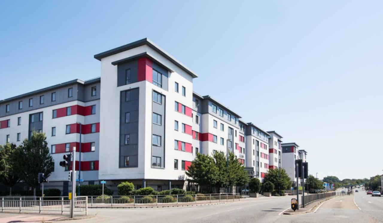 1 Night Free Comfortable Ensuite Rooms, Gillingham - Sk Hoo 외부 사진